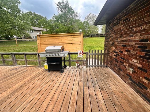 700 Owens Mill Road, Stockton, MO 65785