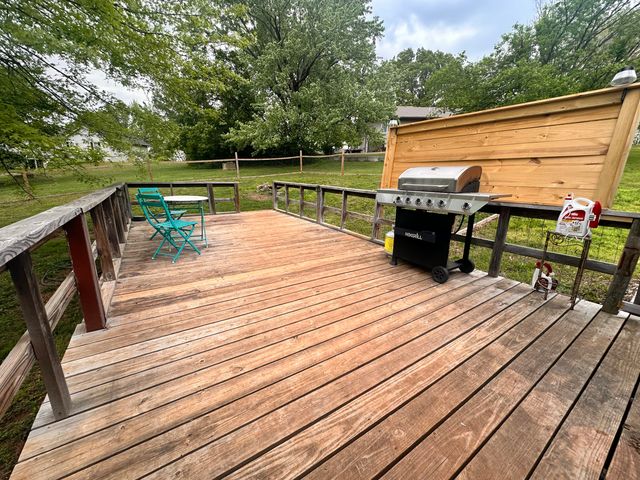 700 Owens Mill Road, Stockton, MO 65785