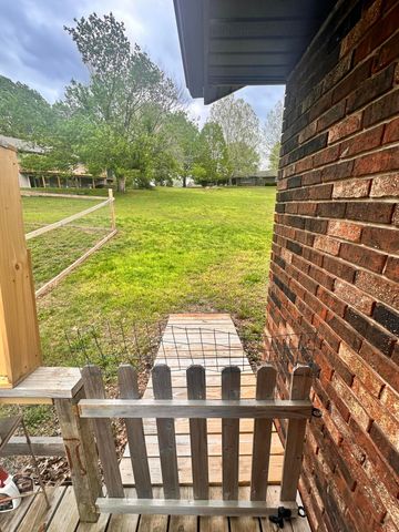 700 Owens Mill Road, Stockton, MO 65785