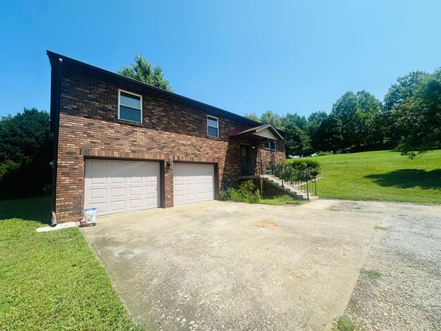 700 Owens Mill Road, Stockton, MO 65785