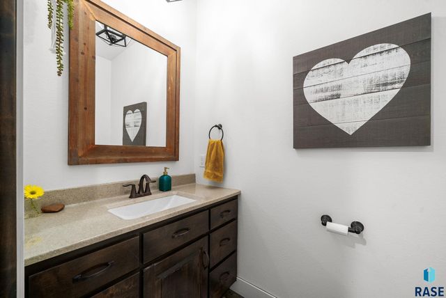 7812 S Tuscan Club Cir Circle, Sioux Falls, SD 57108