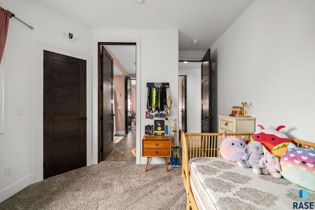 7812 S Tuscan Club Cir Circle, Sioux Falls, SD 57108