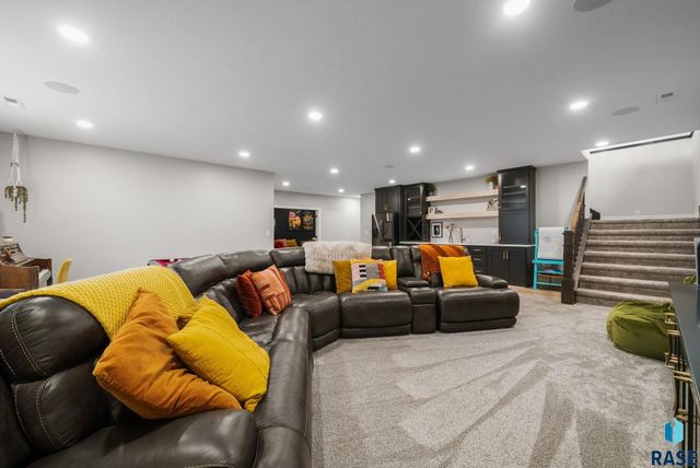 7812 S Tuscan Club Cir Circle, Sioux Falls, SD 57108