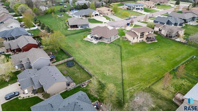 7812 S Tuscan Club Cir Circle, Sioux Falls, SD 57108