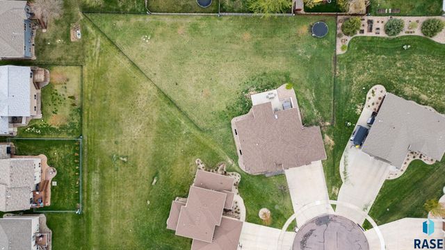 7812 S Tuscan Club Cir Circle, Sioux Falls, SD 57108