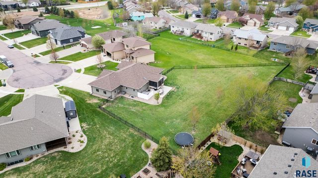7812 S Tuscan Club Cir Circle, Sioux Falls, SD 57108