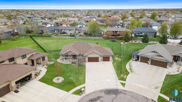 7812 S Tuscan Club Cir Circle, Sioux Falls, SD 57108