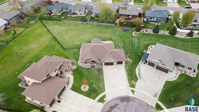 7812 S Tuscan Club Cir Circle, Sioux Falls, SD 57108