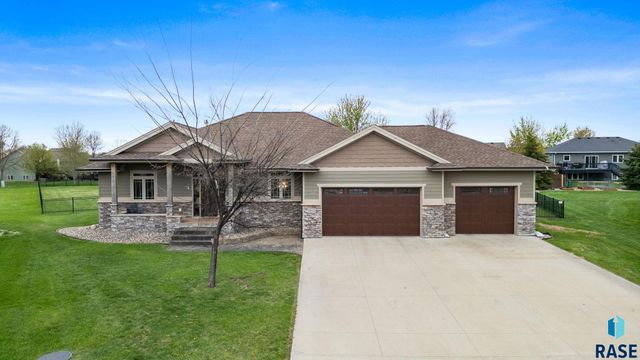 7812 S Tuscan Club Cir Circle, Sioux Falls, SD 57108