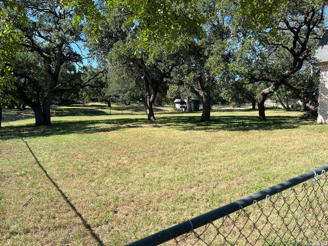 9219 GARDEN RIDGE DR, San Antonio, TX 78266