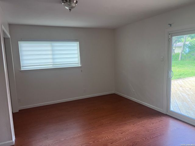 9219 GARDEN RIDGE DR, San Antonio, TX 78266