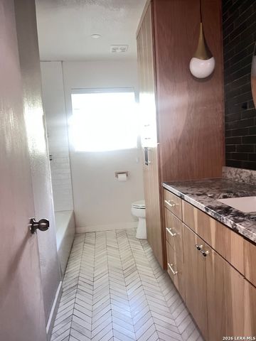 9219 GARDEN RIDGE DR, San Antonio, TX 78266