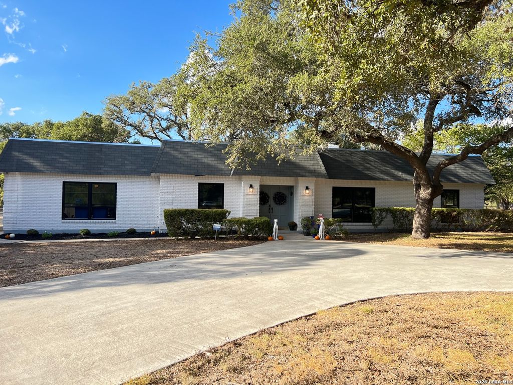 9219 GARDEN RIDGE DR, San Antonio, TX 78266
