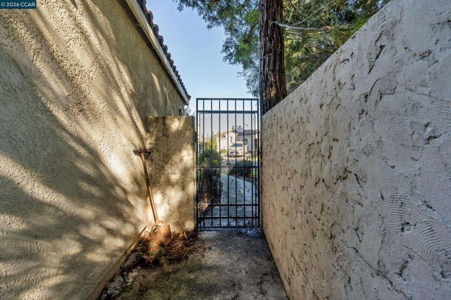 3735 Ignacio Cir, Stockton, CA 95209