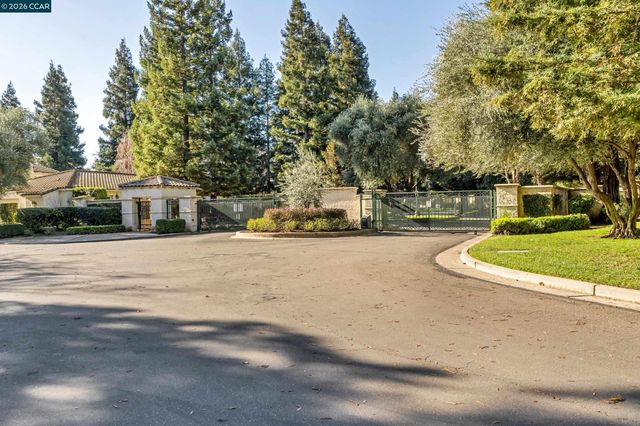 3735 Ignacio Cir, Stockton, CA 95209