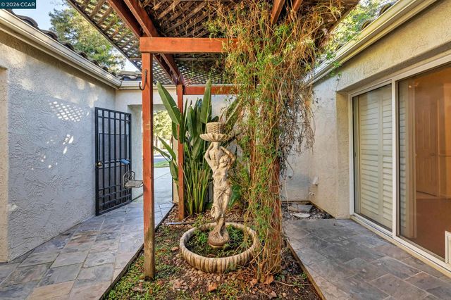 3735 Ignacio Cir, Stockton, CA 95209