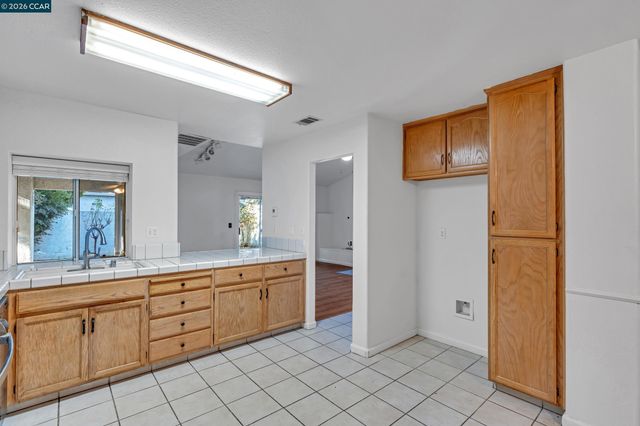 3735 Ignacio Cir, Stockton, CA 95209