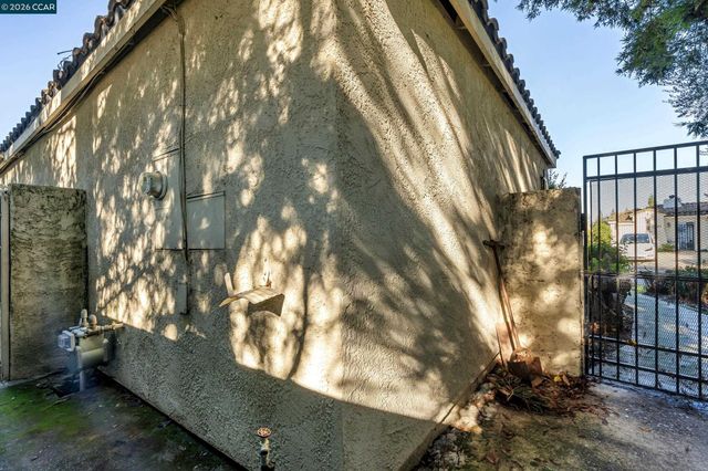 3735 Ignacio Cir, Stockton, CA 95209