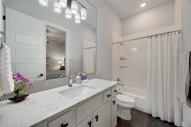 312 Ringtail Stream DR, Austin, TX 78738