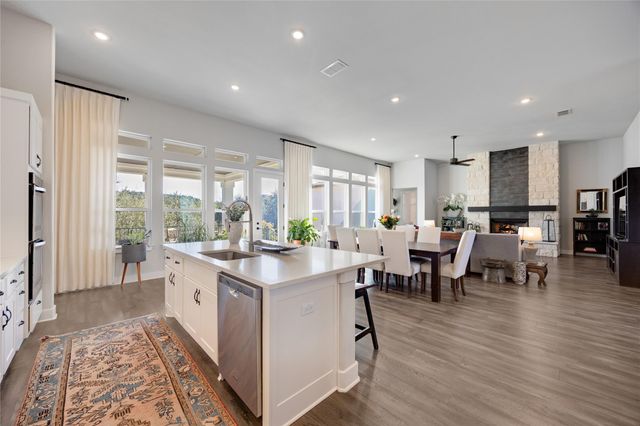 312 Ringtail Stream DR, Austin, TX 78738