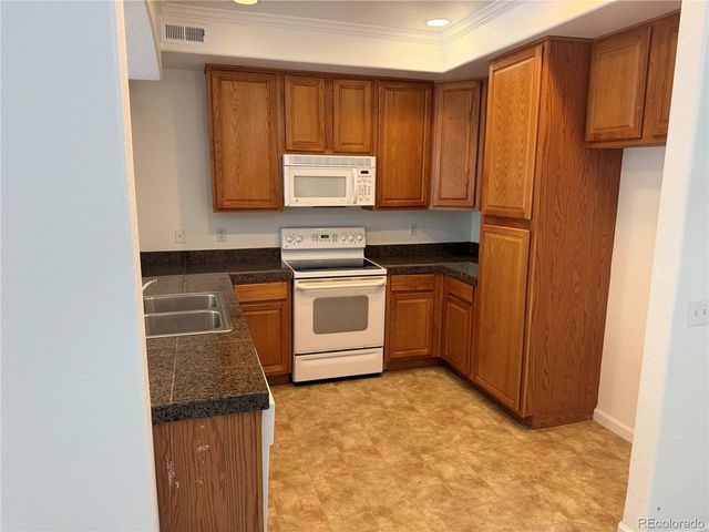 1821 S Dunkirk St 103, Aurora, CO 80017