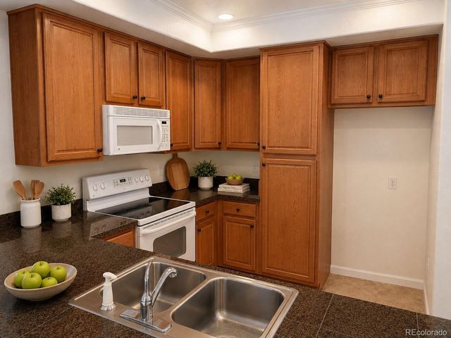 1821 S Dunkirk St 103, Aurora, CO 80017