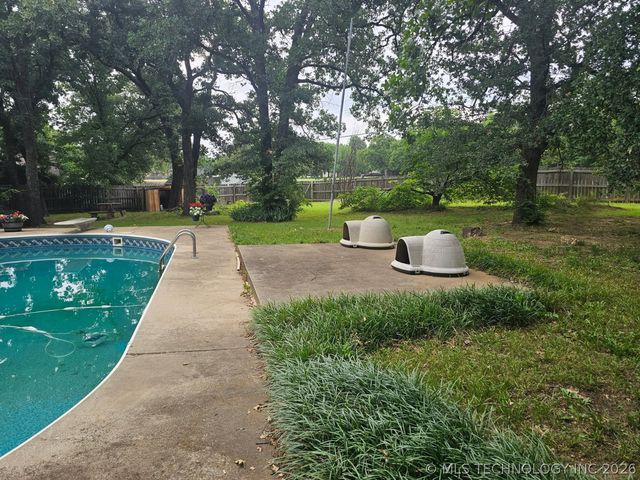 1232 S Rockford Road, Ardmore, OK 73401