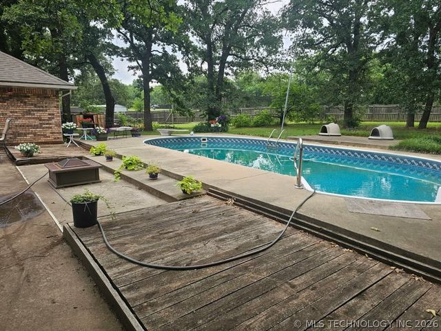 1232 S Rockford Road, Ardmore, OK 73401