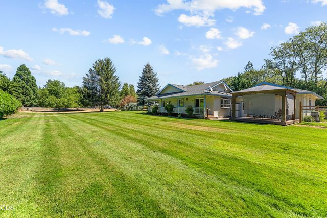 181 Jo Creek Place, Merlin, OR 97532