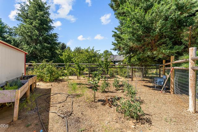 181 Jo Creek Place, Merlin, OR 97532