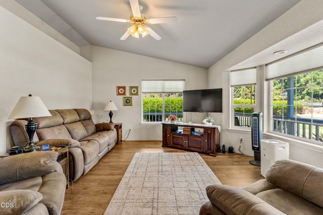 181 Jo Creek Place, Merlin, OR 97532