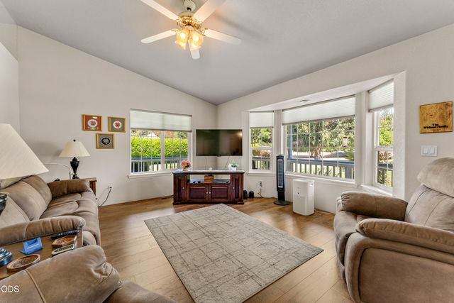 181 Jo Creek Place, Merlin, OR 97532