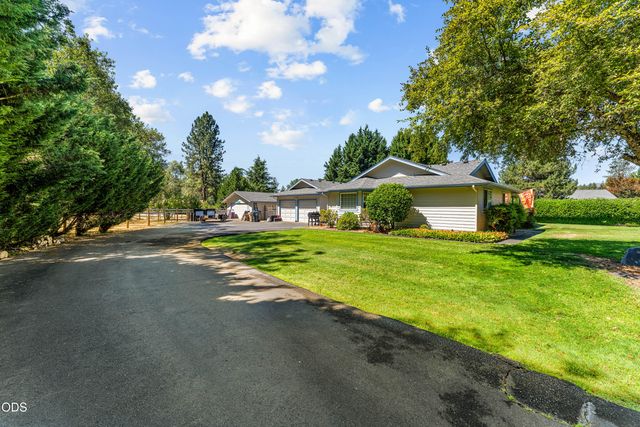 181 Jo Creek Place, Merlin, OR 97532