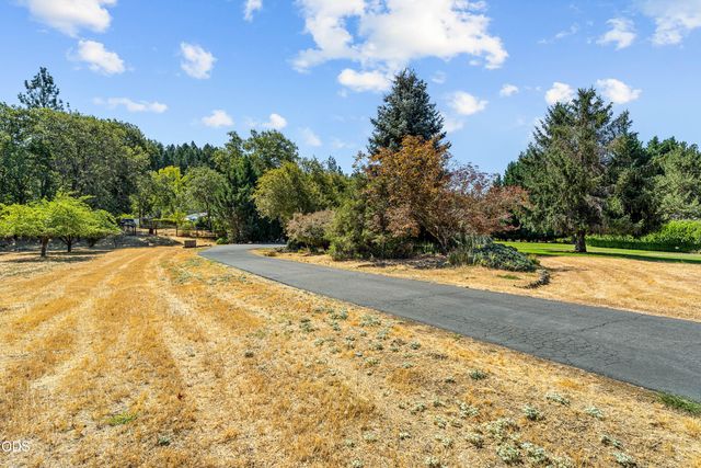181 Jo Creek Place, Merlin, OR 97532
