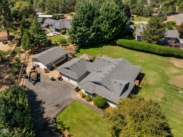 181 Jo Creek Place, Merlin, OR 97532