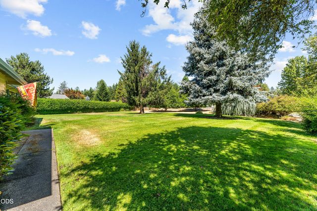 181 Jo Creek Place, Merlin, OR 97532