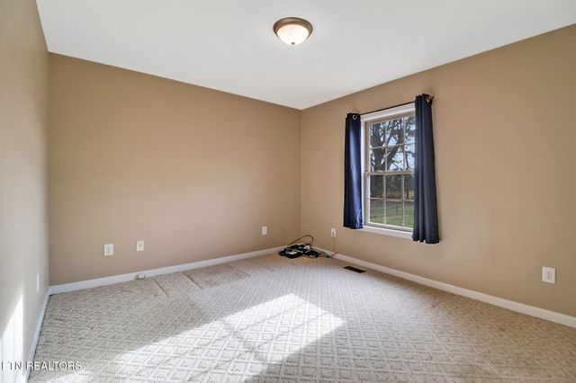 365 E Mayland Drive, Crossville, TN 38571