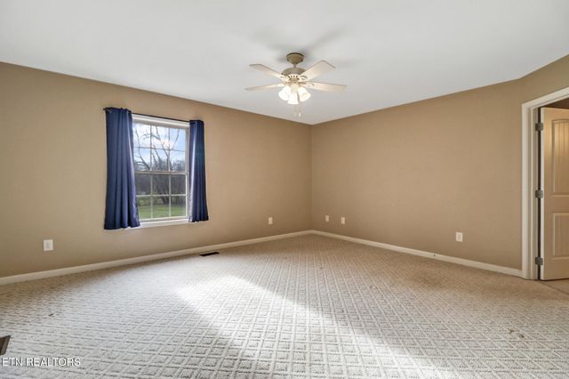 365 E Mayland Drive, Crossville, TN 38571