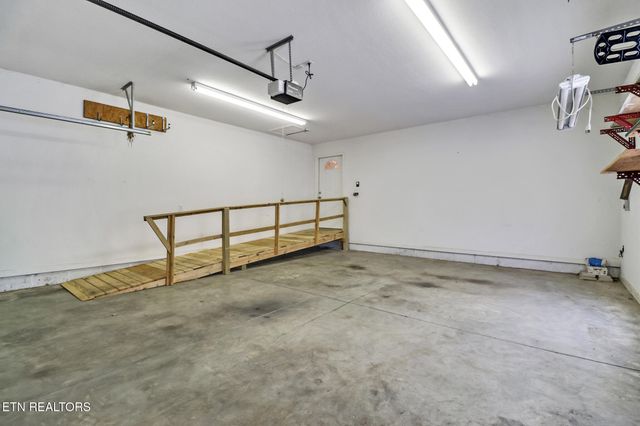 365 E Mayland Drive, Crossville, TN 38571