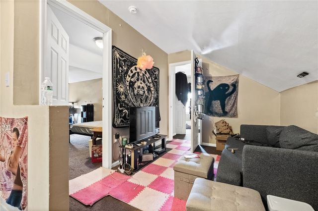 245-247 Natchez St, Mt Washington, PA 15211