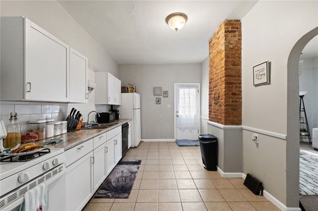 245-247 Natchez St, Mt Washington, PA 15211