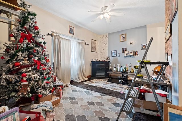 245-247 Natchez St, Mt Washington, PA 15211