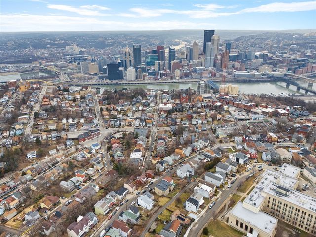 245-247 Natchez St, Mt Washington, PA 15211