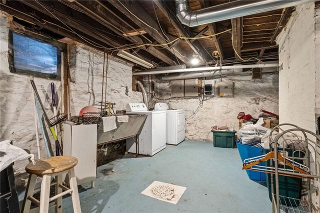 245-247 Natchez St, Mt Washington, PA 15211