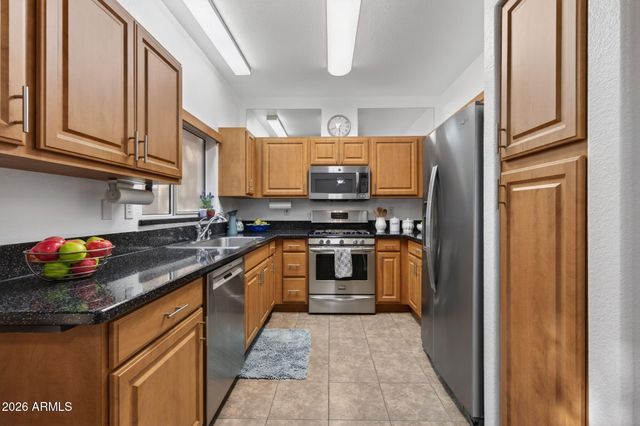 19220 N 138th Avenue, Sun City West, AZ 85375