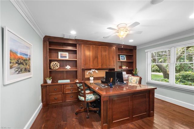 1832 N Alanton DR, Virginia Beach, VA 23454