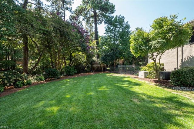 1832 N Alanton DR, Virginia Beach, VA 23454