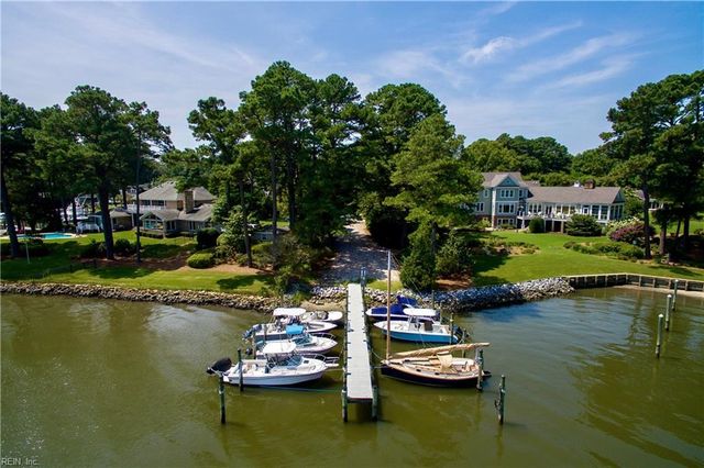 1832 N Alanton DR, Virginia Beach, VA 23454