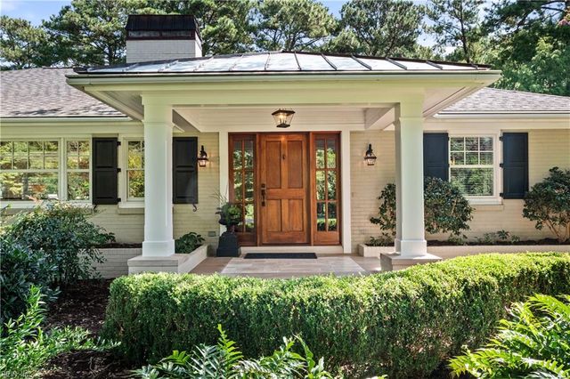 1832 N Alanton DR, Virginia Beach, VA 23454
