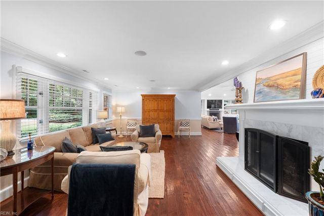 1832 N Alanton DR, Virginia Beach, VA 23454